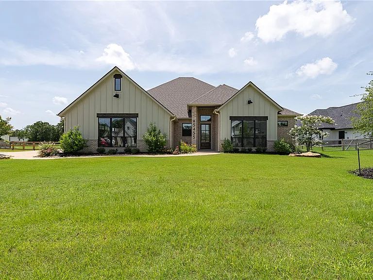4bd 4ba Home for Sale in College Station