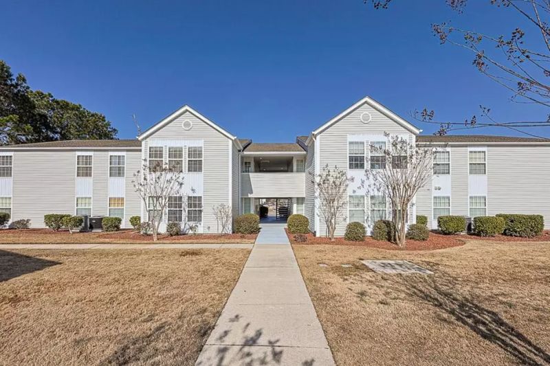 Condo for Sale in Surfside Beach,  (3bd 2ba)
