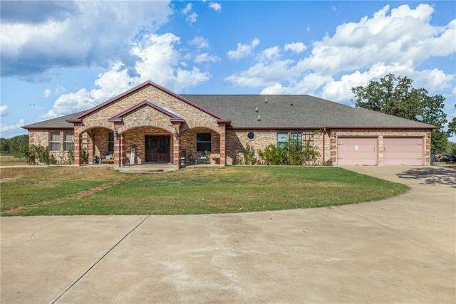 5bd 3ba/1hba Home for Sale in Giddings