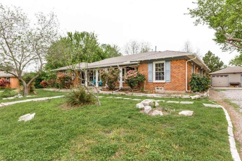Located in the highly desirable Casa Linda neighborhood, t