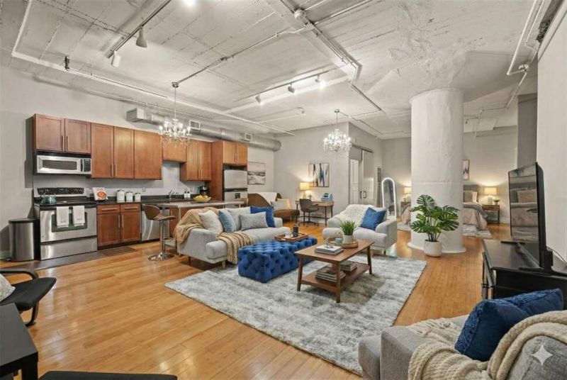Welcome to this sophisticated 1-bedroom, 1-bathroom condo