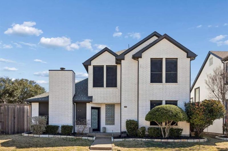 Welcome to Ventana Trail. This updated four-bedroom,