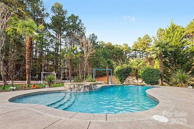 Custom-built home with a private pool and hot tub perfectly