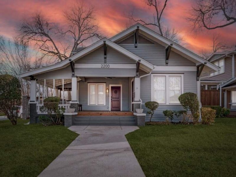 In North Oak Cliff’s Sunset Hills, directly opposite