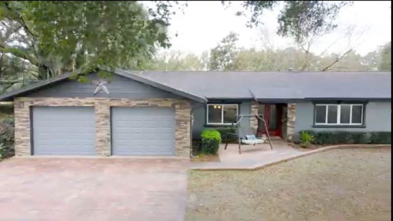 COME AND CHECK OUT THIS BEAUTIFUL 3-BEDROOM ,2 BATHROOM HOME
