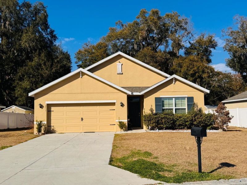 BEATIFUL 4-BEDROOM,2 BATH HOME SITUATED
