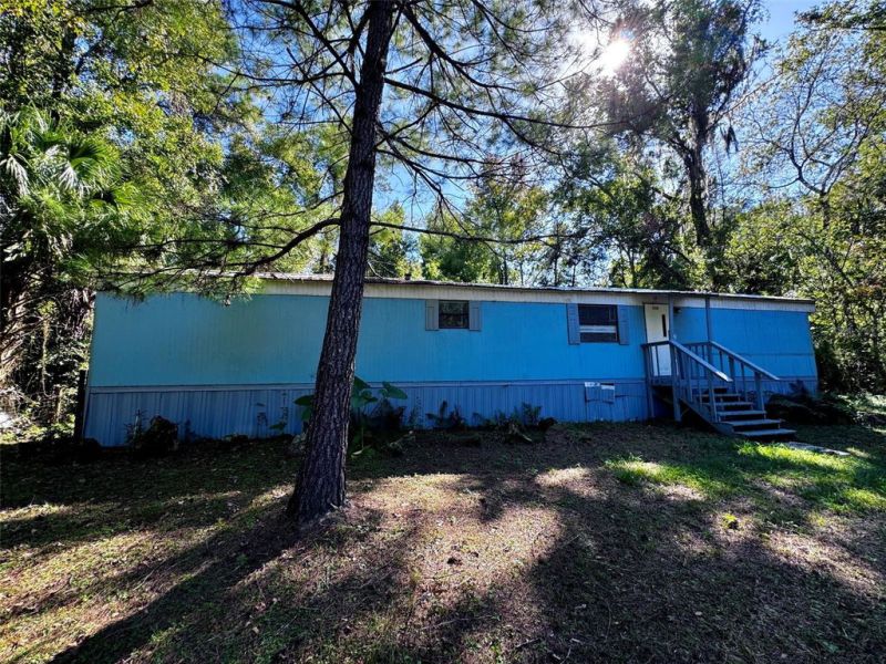 Discover your perfect haven in this inviting single wide mobile home,