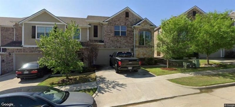 Great Location !!! Beautiful 2 story, 4 beds, 3 baths, 2