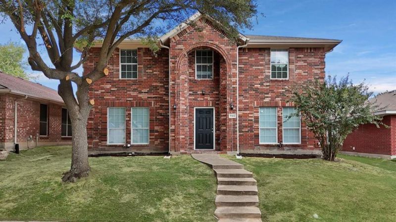 Beautifully updated home in a quiet DeSoto neighbor