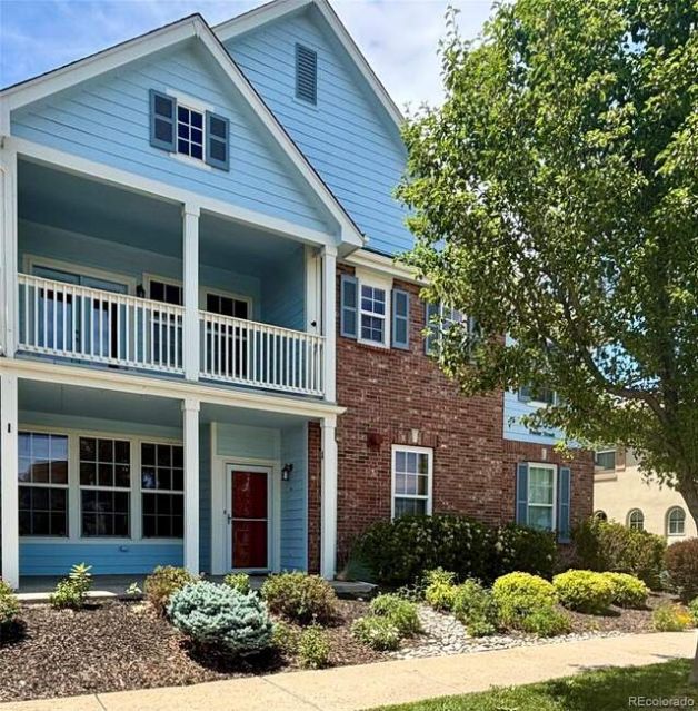 Located in a prime Central Park location,