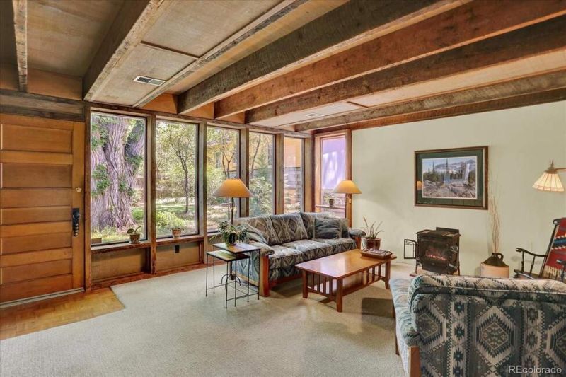 Unique and down-to-earth warm two-story in Mayfair.