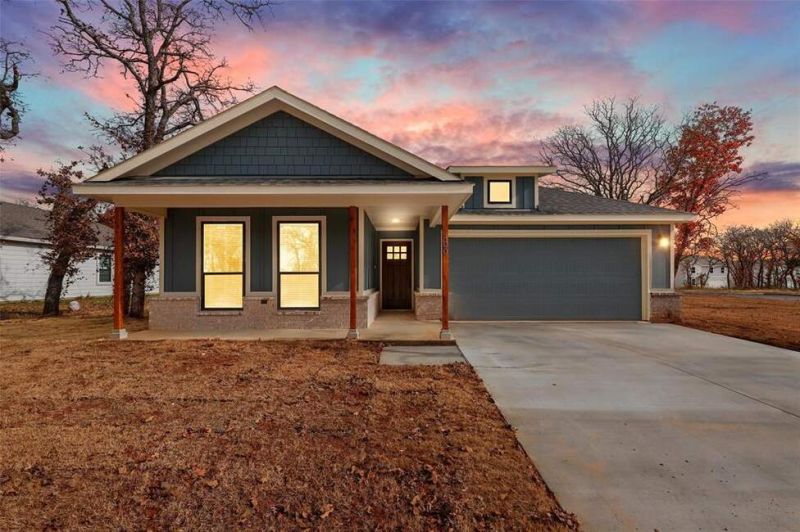 *Photos are of a previously completed home with the same floor